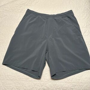 Men’s lululemon pace breaker shorts chambray grey-blue lined